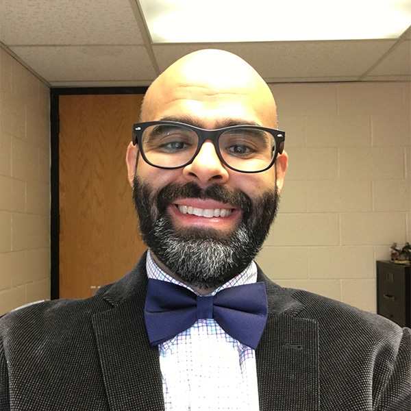 Dr. Luis Sierra>